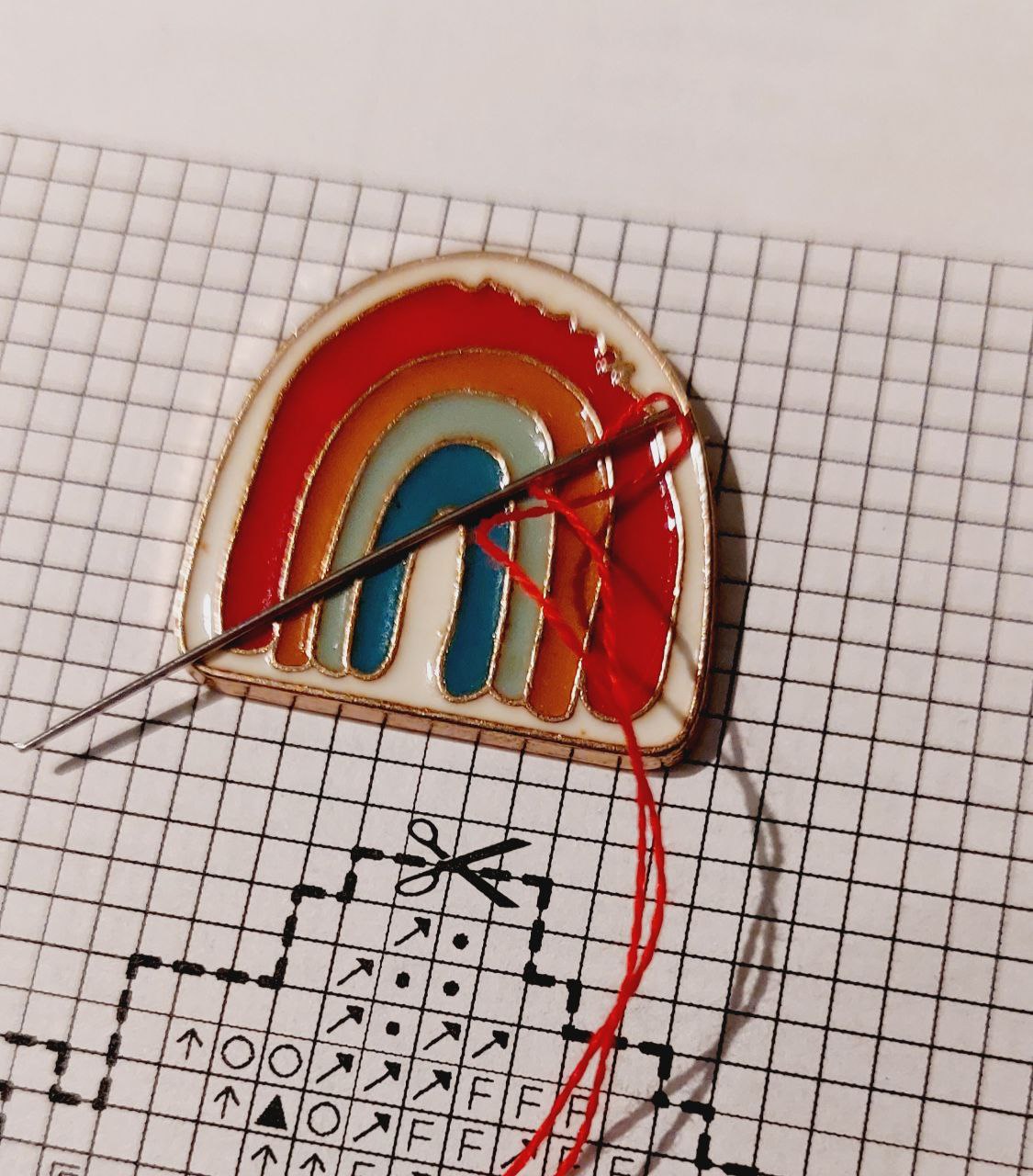 Rainbow Magnetic Needle Minder F07M10-5 Rainbow From Wizardi