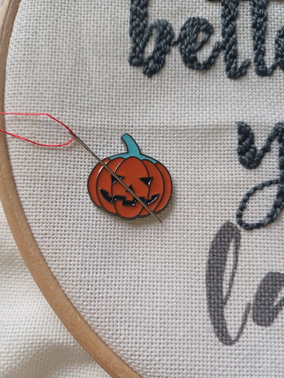 Pumpkin Magnetic Needle Minder F07M10-4 Pumpkin From Wizardi