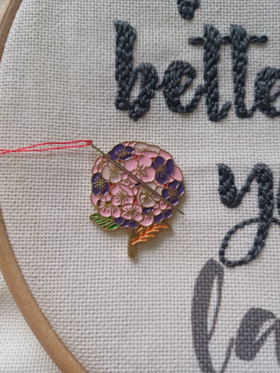 Flower Magnetic Needle Minder F07M10-5 Flowers From Wizardi