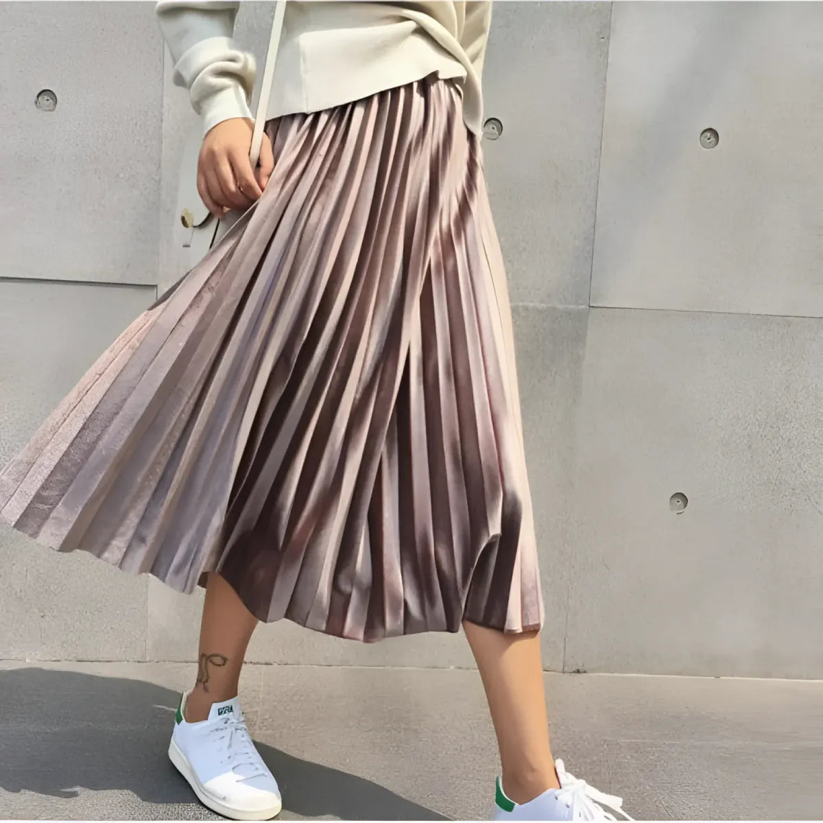 Elastic Waist Pleated Velvet Skirt from Kawaii Stop