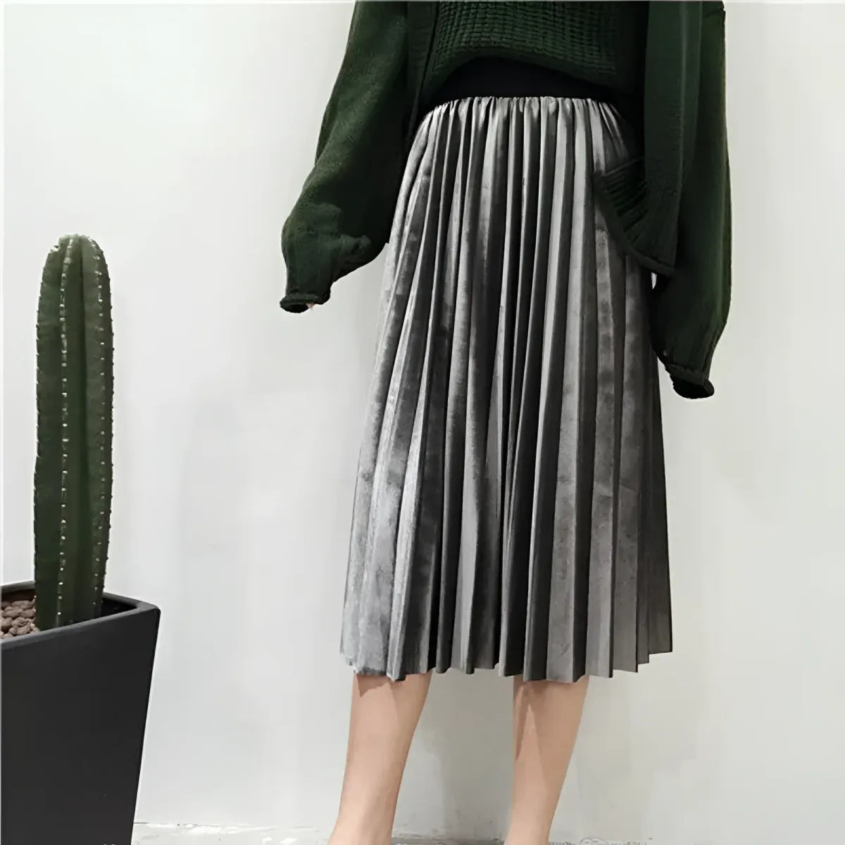 Elastic Waist Pleated Velvet Skirt from Kawaii Stop
