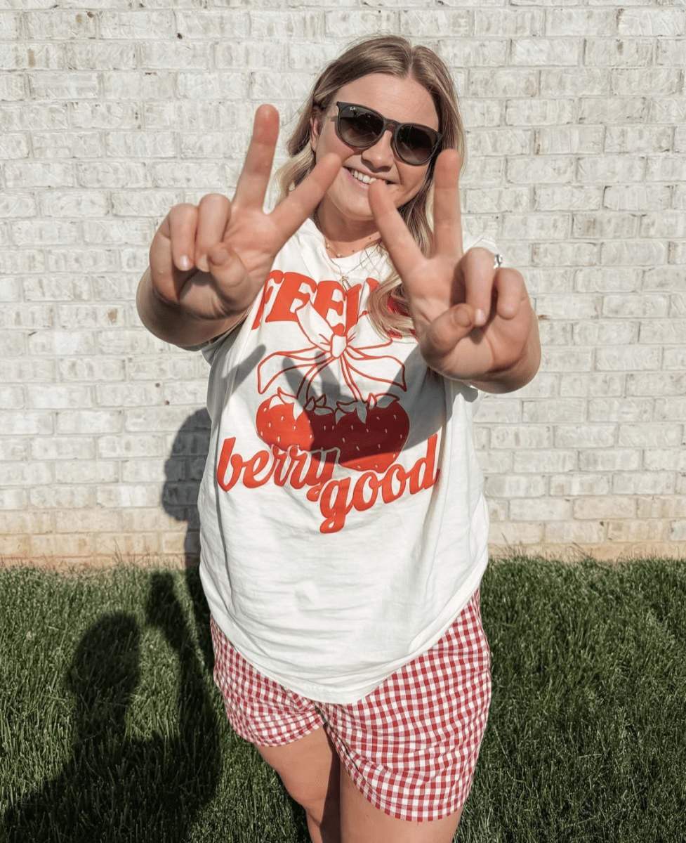 PUFF 'Berries & Bows' T-Shirt from United Monograms