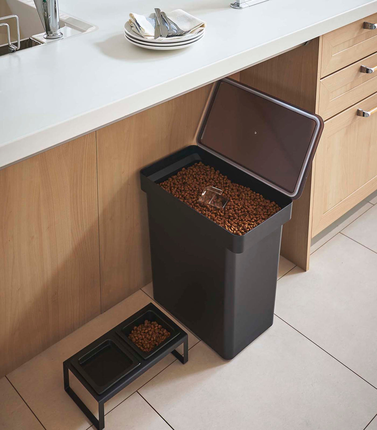 Rolling Airtight Pet Food Container (25 lbs.) from Yamazaki Home