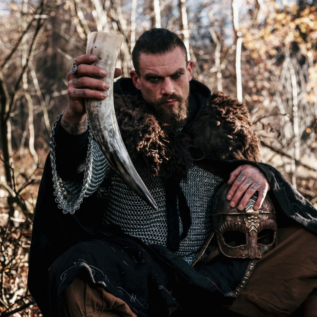 Curved Drinking Horn Bundle with Stand & Holster from Norse Tradesman