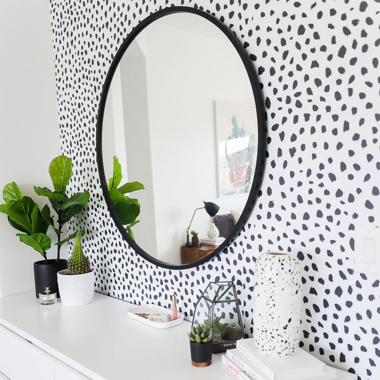 Aspyn Wallpaper from Loomwell Home Goods
