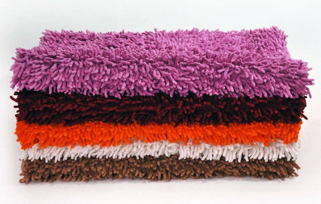 DaDa Bedding Coffee Brown Shaggy Soft Chenille Noodle Carpet Rug Bath Mat from DaDalogy Bedding Collection
