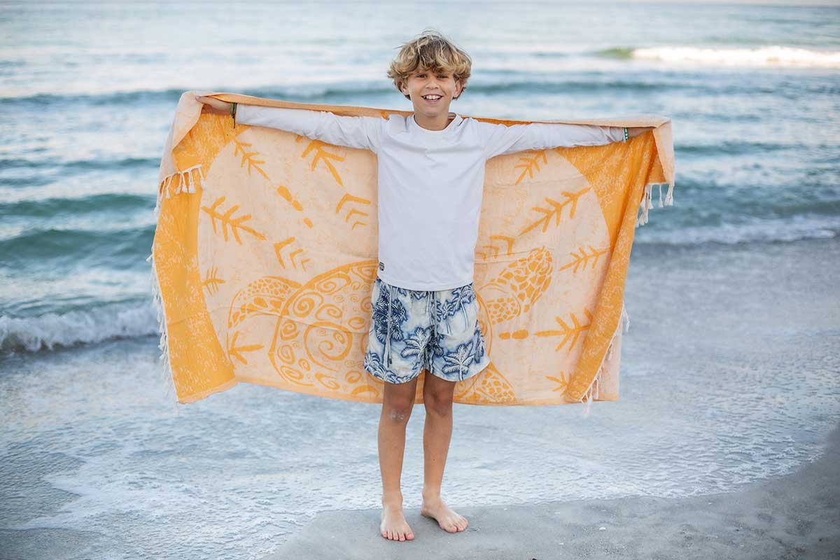 Sea Turtle Jaune - Turkish Towel from Sun Drunk