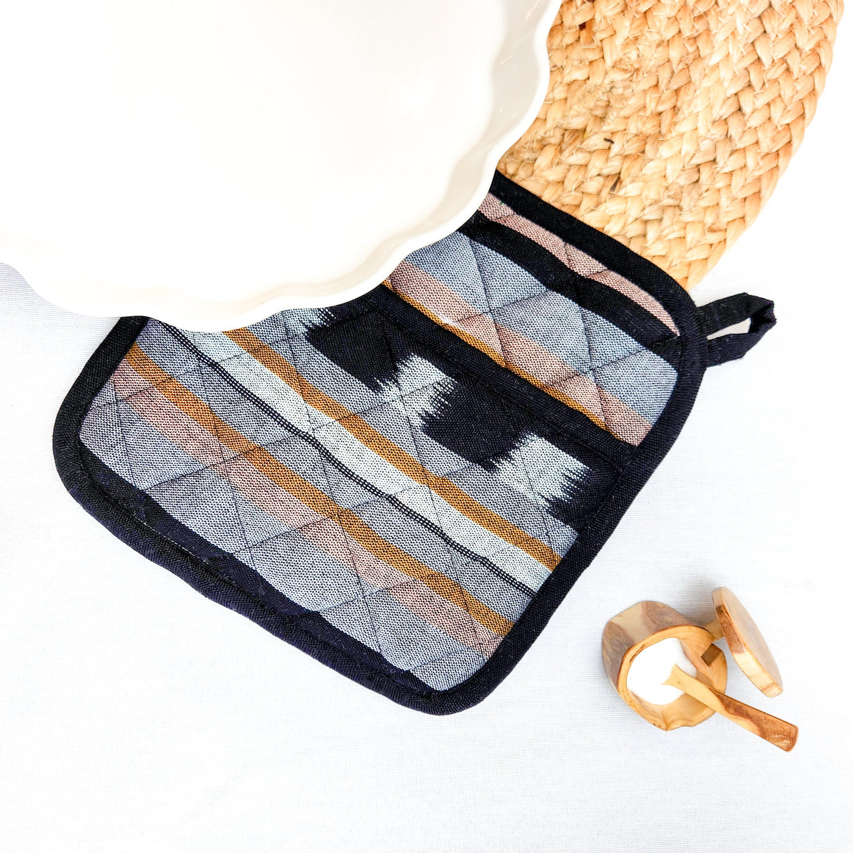 Pocket Pot Holder from Upavim Crafts
