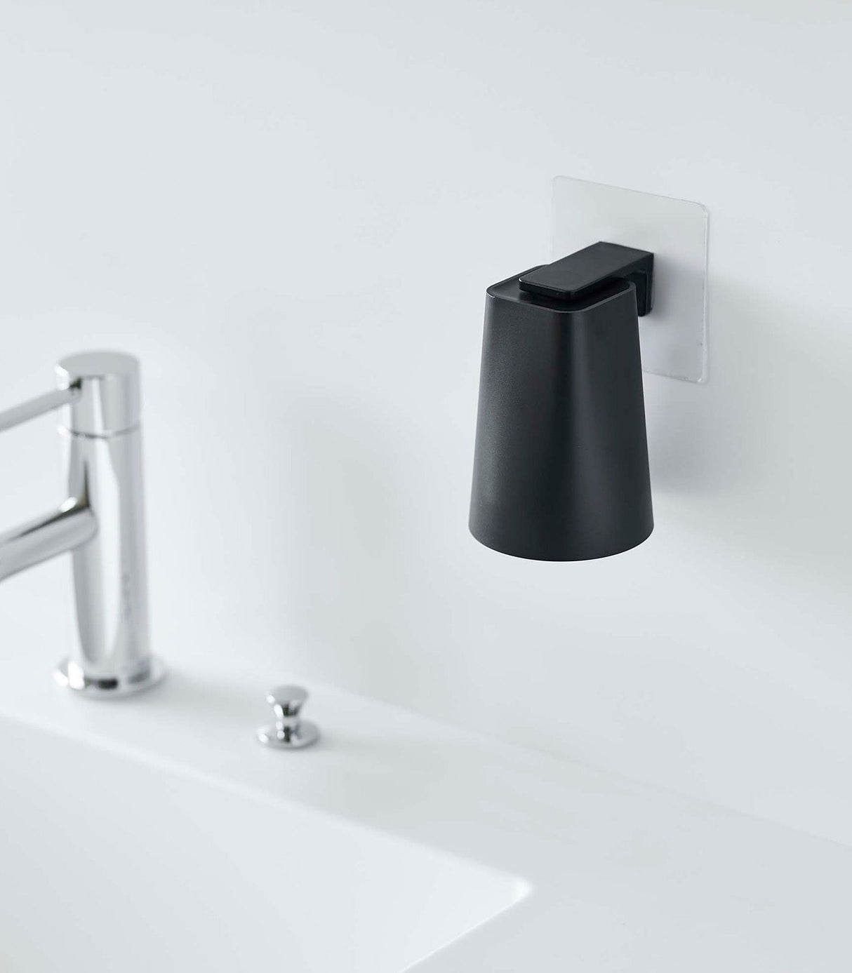 Traceless Adhesive Magnetic Cup from Yamazaki Home