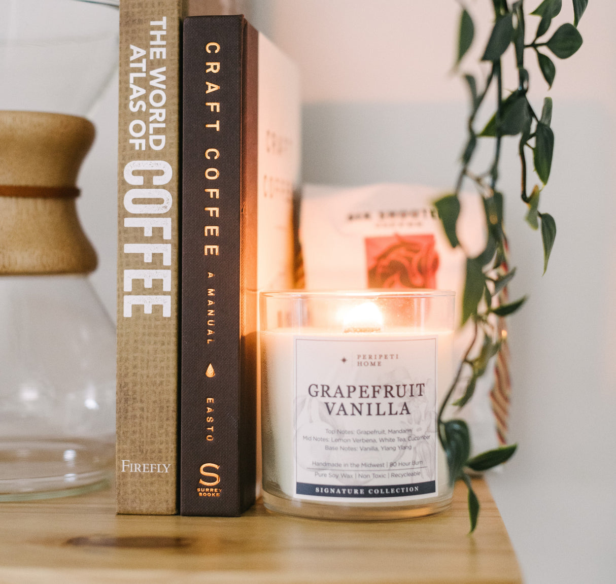 Wooden Wick Soy Candle from Peripeti Home