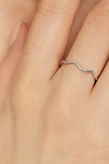 Super Thin Wavy Ring from eklexic