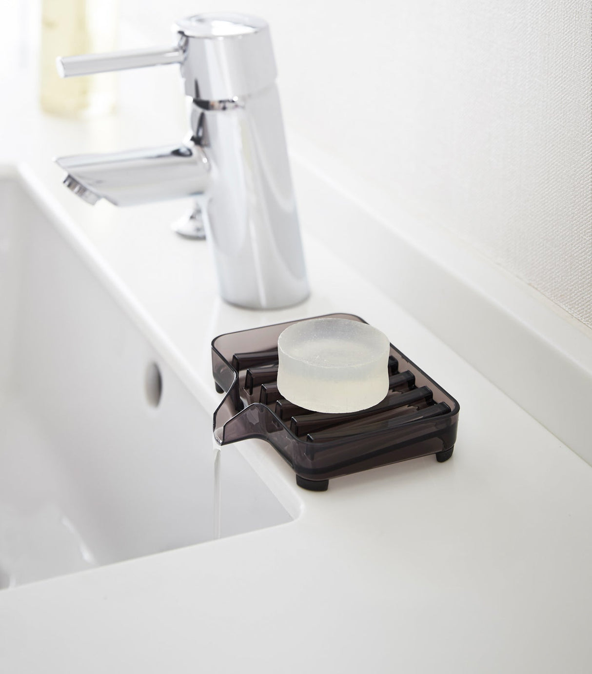 Self-Draining Soap Tray - Acrylic from Yamazaki Home