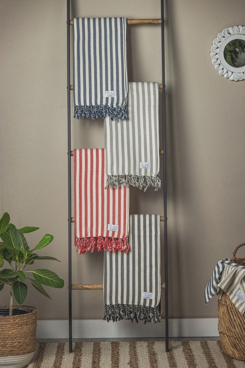 Vertical Stripe Turkish Bath Towel – Full-Size, Handwoven with Tassels – Modern Design, Thick & Absorbent for Bath, Beach, or Throw Blanket from The Bali Market