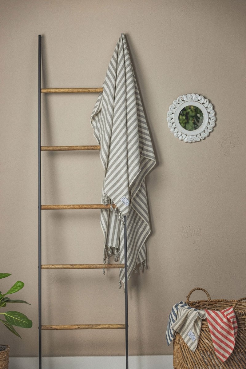 Vertical Stripe Turkish Bath Towel – Full-Size, Handwoven with Tassels – Modern Design, Thick & Absorbent for Bath, Beach, or Throw Blanket from The Bali Market