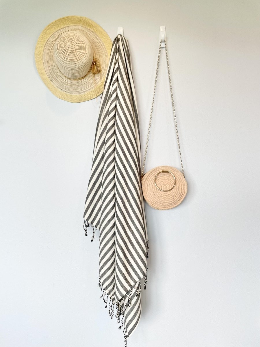 Vertical Stripe Turkish Bath Towel – Full-Size, Handwoven with Tassels – Modern Design, Thick & Absorbent for Bath, Beach, or Throw Blanket from The Bali Market