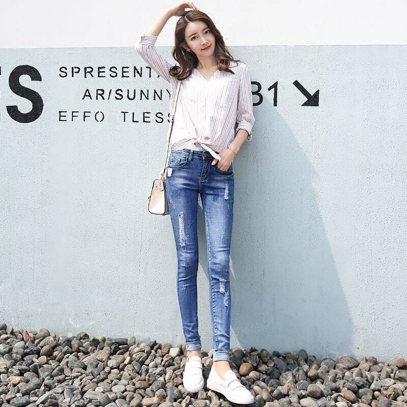 Vintage High Waisted Ripped Jeans From Kawaii Stop