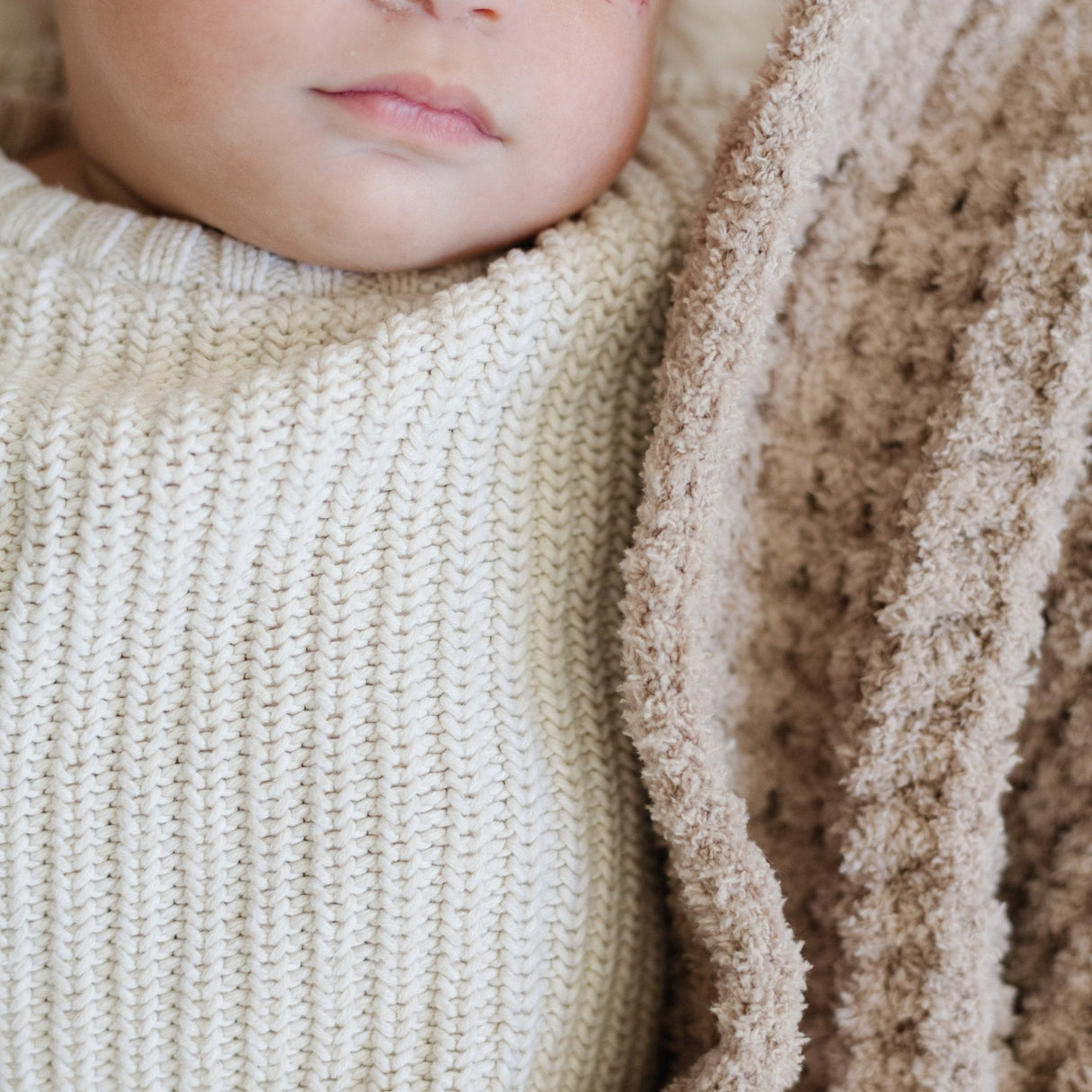 WAFFLE KNIT MINI BLANKETS From Saranoni