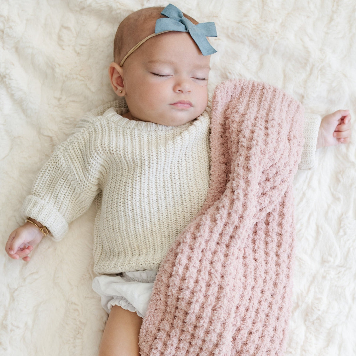 WAFFLE KNIT MINI BLANKETS From Saranoni