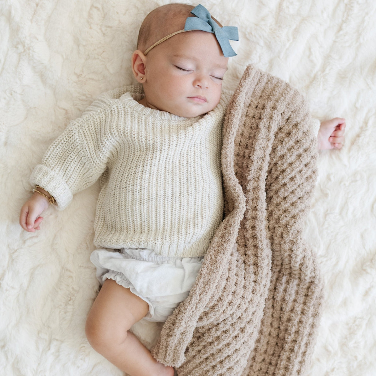 WAFFLE KNIT MINI BLANKETS From Saranoni