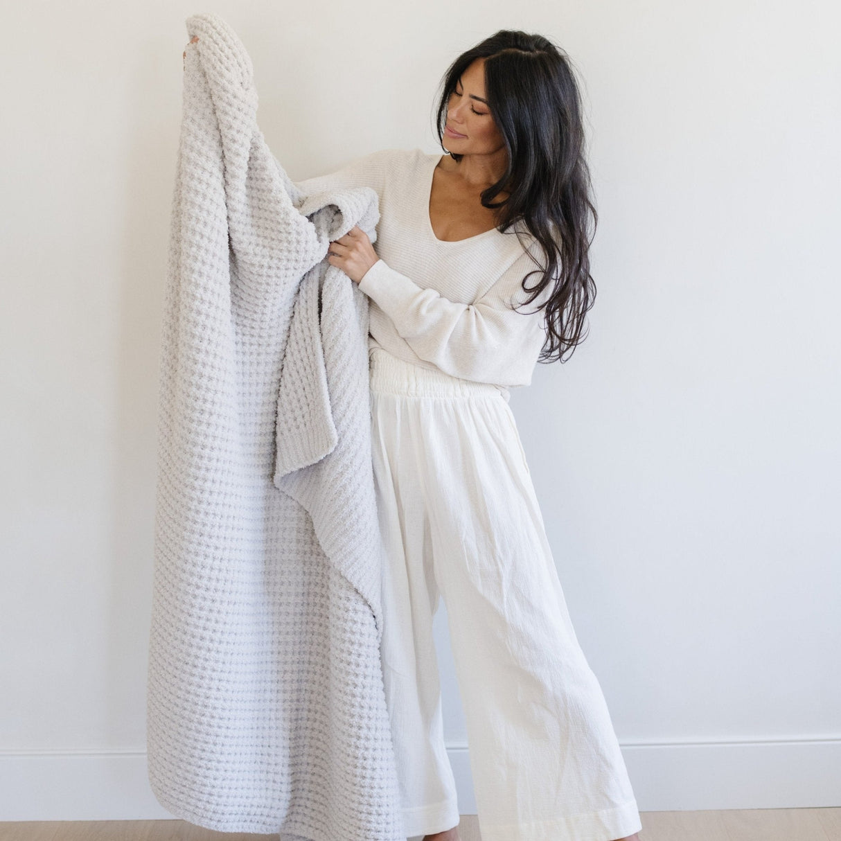 WAFFLE KNIT XL THROW BLANKETS From Saranoni