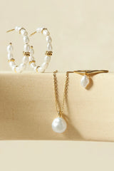 Wavy Ring With Pearl from eklexic