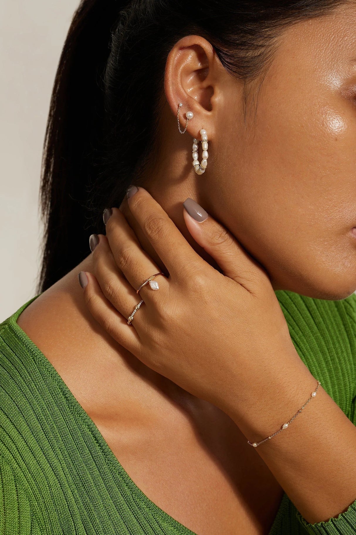 Wavy Ring With Pearl from eklexic