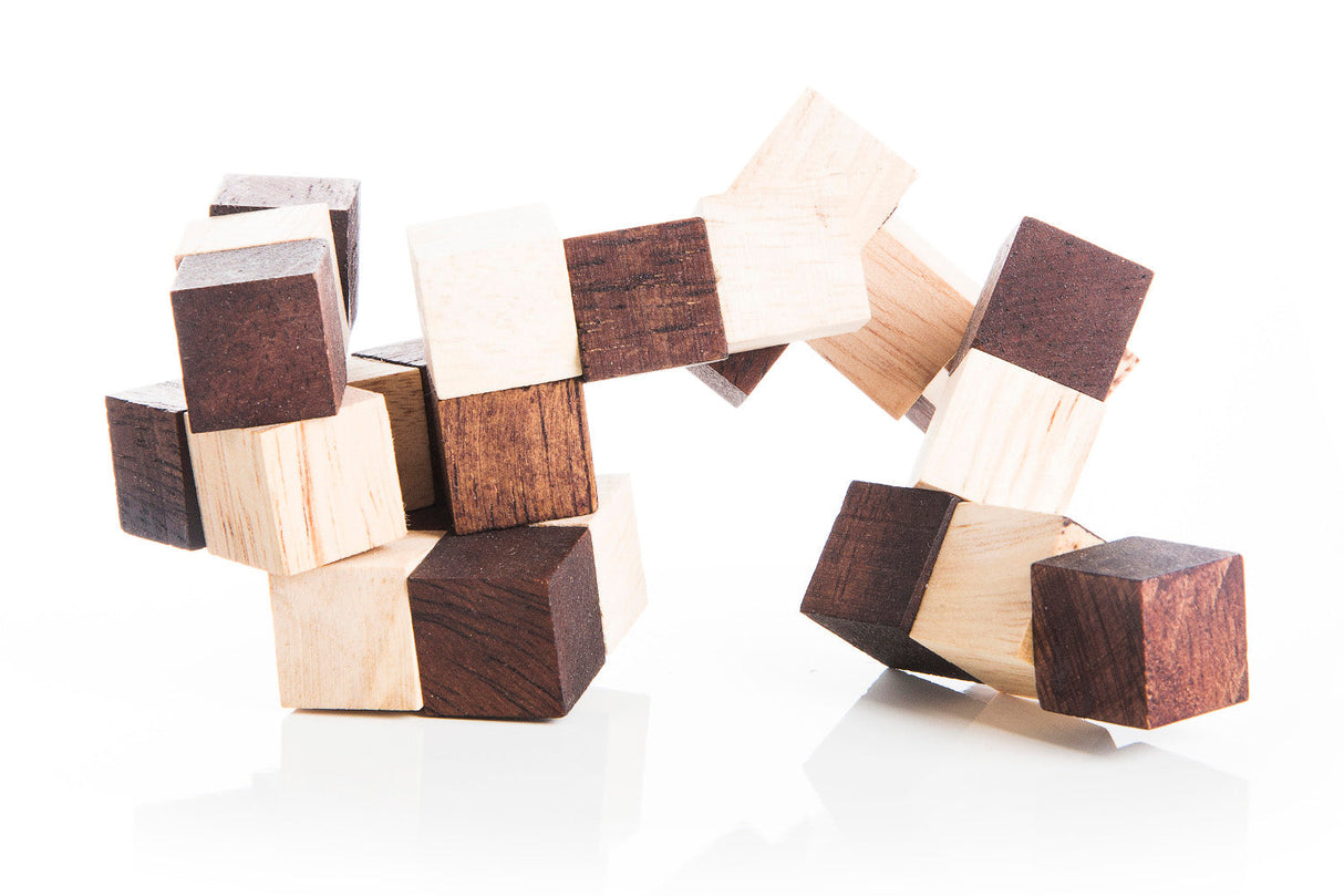 Snake Cube - Brain Teaser Puzzle from Kubiya Games