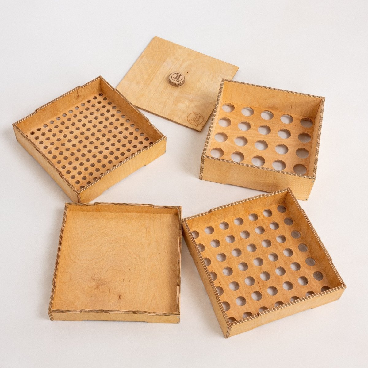 Wooden storage/sorter for constructor from Goodevas