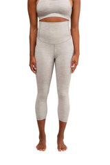 Zara Seamless Yoga Maternity Capri from Moderneternity