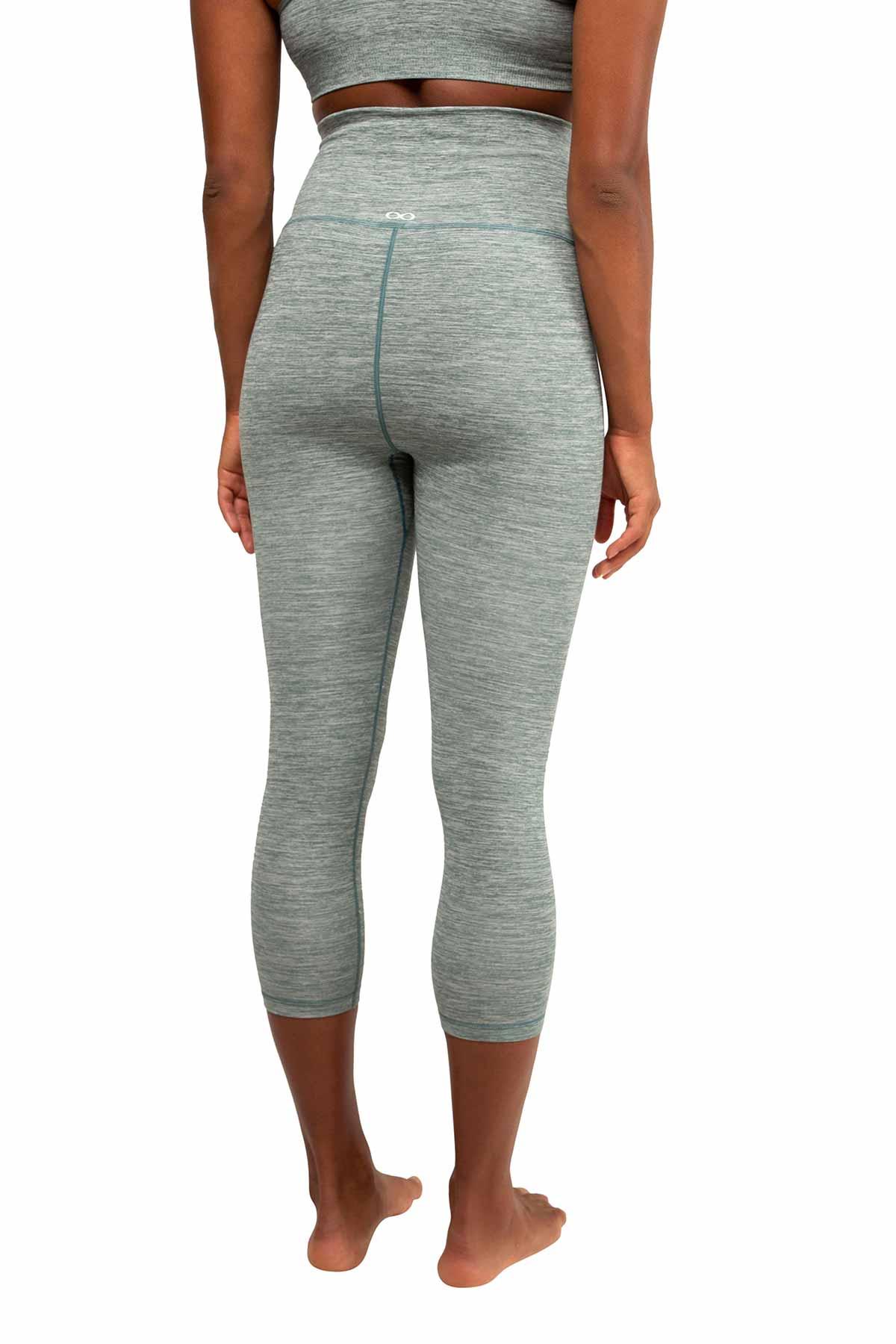 Zara Seamless Yoga Maternity Capri from Moderneternity