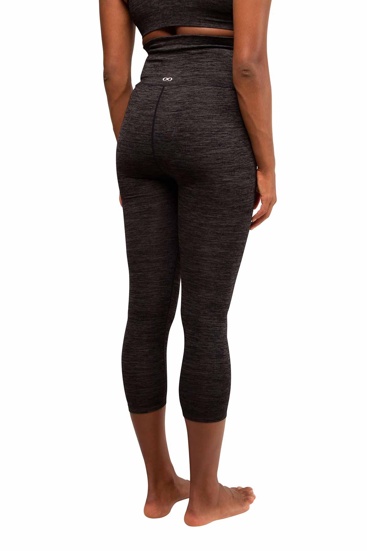 Zara Seamless Yoga Maternity Capri from Moderneternity